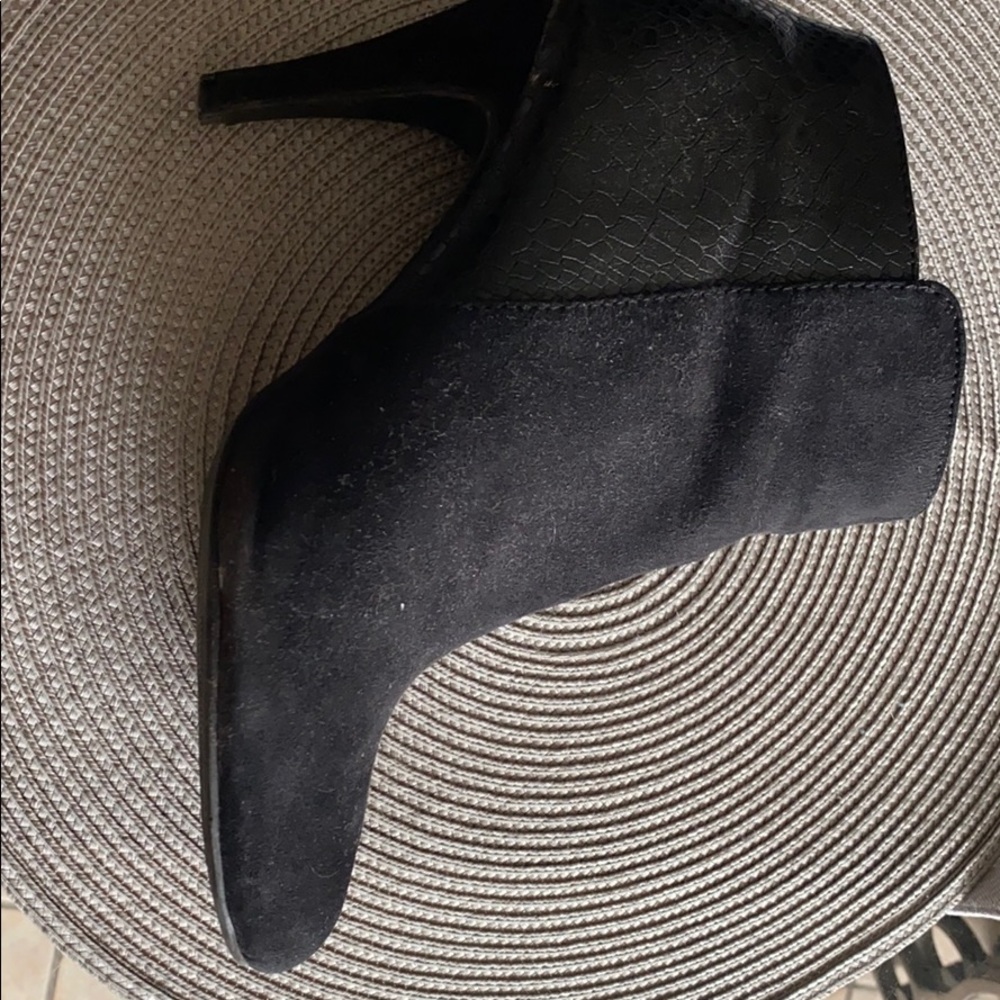Black heels